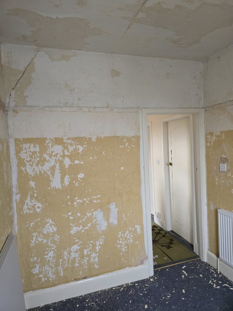 yellow_room_before3